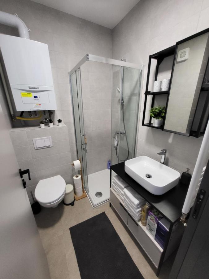 Апартаменти Apartament Mia Bella Пула Екстер'єр фото